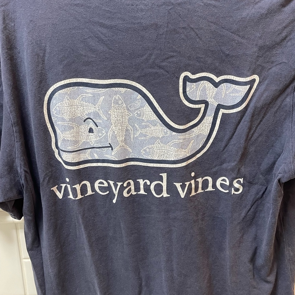 Men’s Vineyard Vines Pocket T size Medium